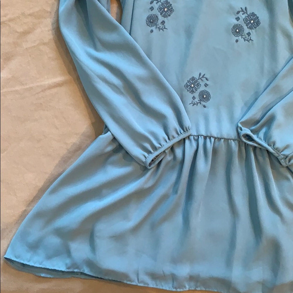 Off the Shoulder Summer Dress - Picture 2 of 3